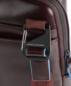 Blue Square Revamp Umhängetasche fein genarbtes Rindsleder mahagoni