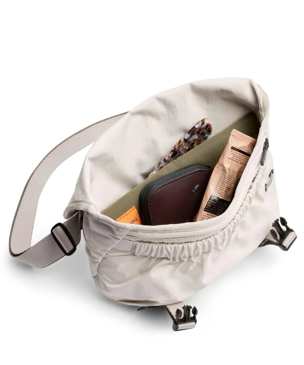 Cinch 6L Mini Kuriertasche recyceltes Nylon elfenbein