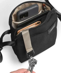 City Umhängetasche recyceltes Nylon schwarz