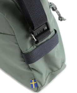 High Coast Umhängetasche recyceltes Polyamid grün