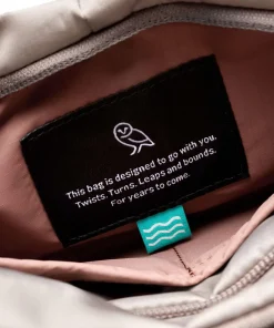 Laneway 3.5L Umhängetasche recyceltes Nylon beige