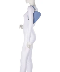 Myrtha Maxi Logo Schultertasche genarbtes Leder blau