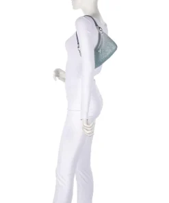 Zalina Schultertasche Aluminium hellblau